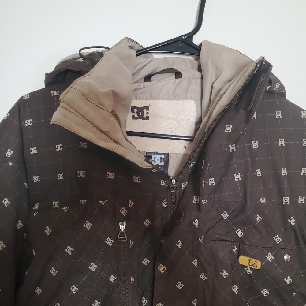 Vintage DC Exotex 5000 Jacket Unisex Size: S; AOP Brown; Many Pockets Gaiter Y2K - Picture 5 of 10